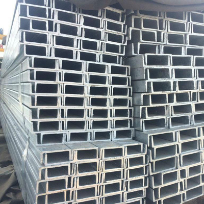 Kanalkonstruktion aus verzinktem Stahl mit C-Profil und U-Profil, 50 x 50 x 3 mm