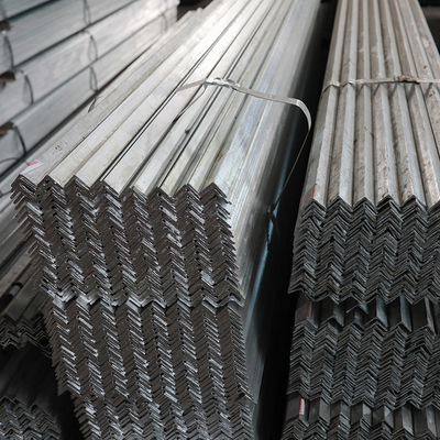 Standardgrößen-angelt galvanisierter Winkeleisen gleicher GI Eisen für das Errichten von 6mm