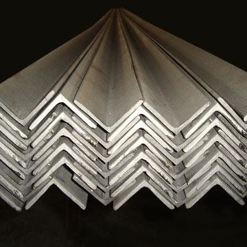 40*40mm gekerbter Stahlwinkel für Freileitungsmast-galvanisiertes Eisen