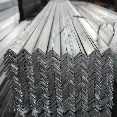 40*40mm gekerbter Stahlwinkel für Freileitungsmast-galvanisiertes Eisen