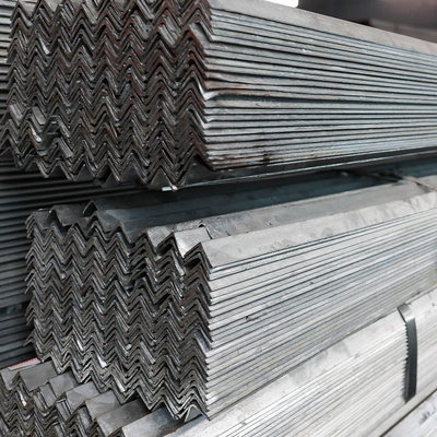 Milder Kohlenstoff galvanisierte Stahlwinkel gekerbte Stange A36 heiße eingetauchte 6mm