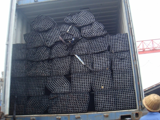 Längen-8.2m galvanisiertes Vierkantrohr ERW schwarzes quadratisches Metallschlauch